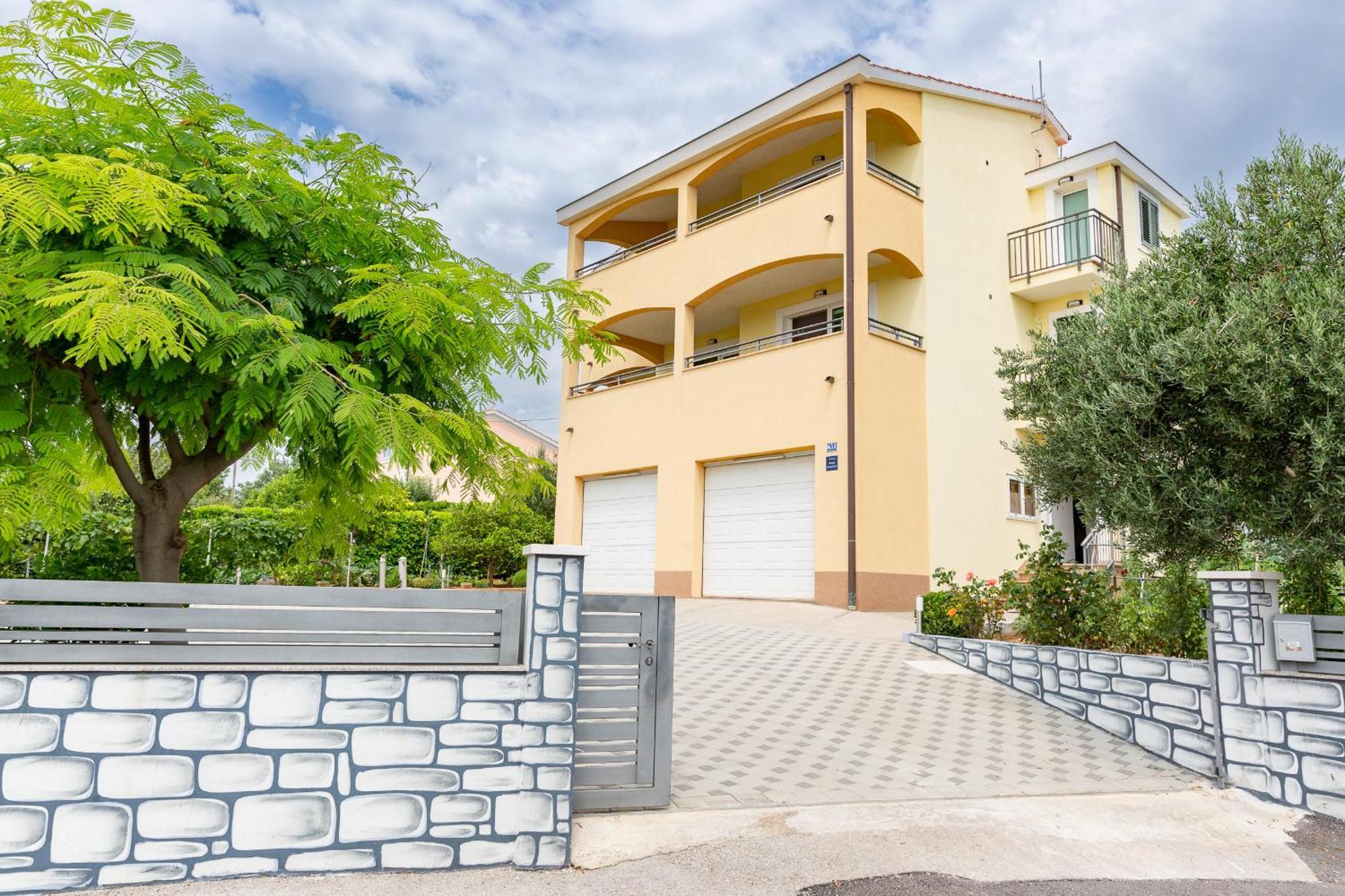 Apartman Milka Kastela Exterior photo
